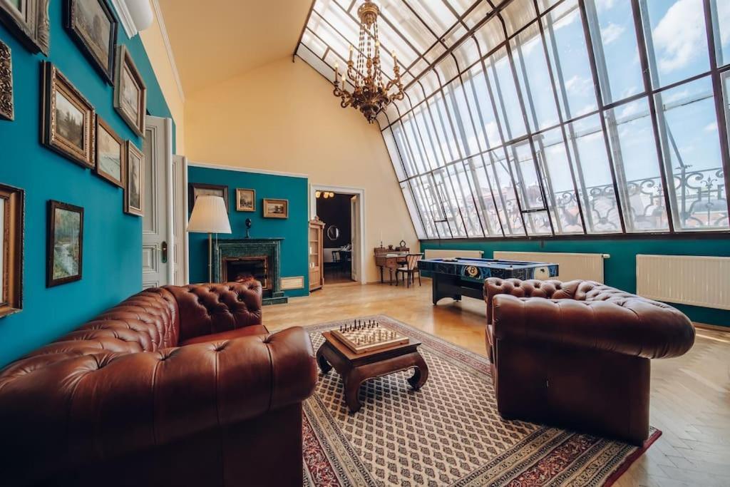 Magnificent Historical Penthouse In The Heart Of Pragueアパートメント エクステリア 写真