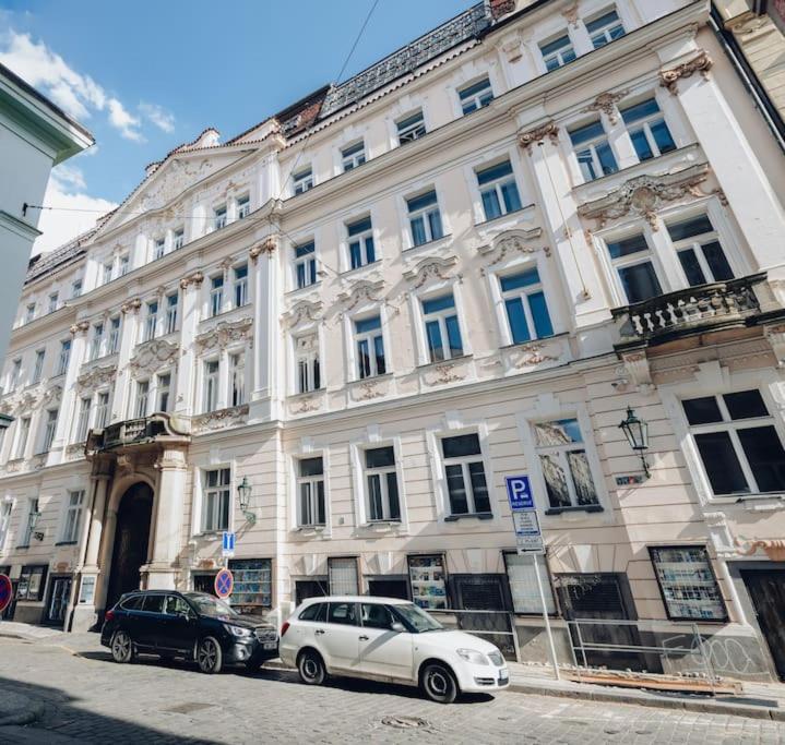 Magnificent Historical Penthouse In The Heart Of Pragueアパートメント エクステリア 写真