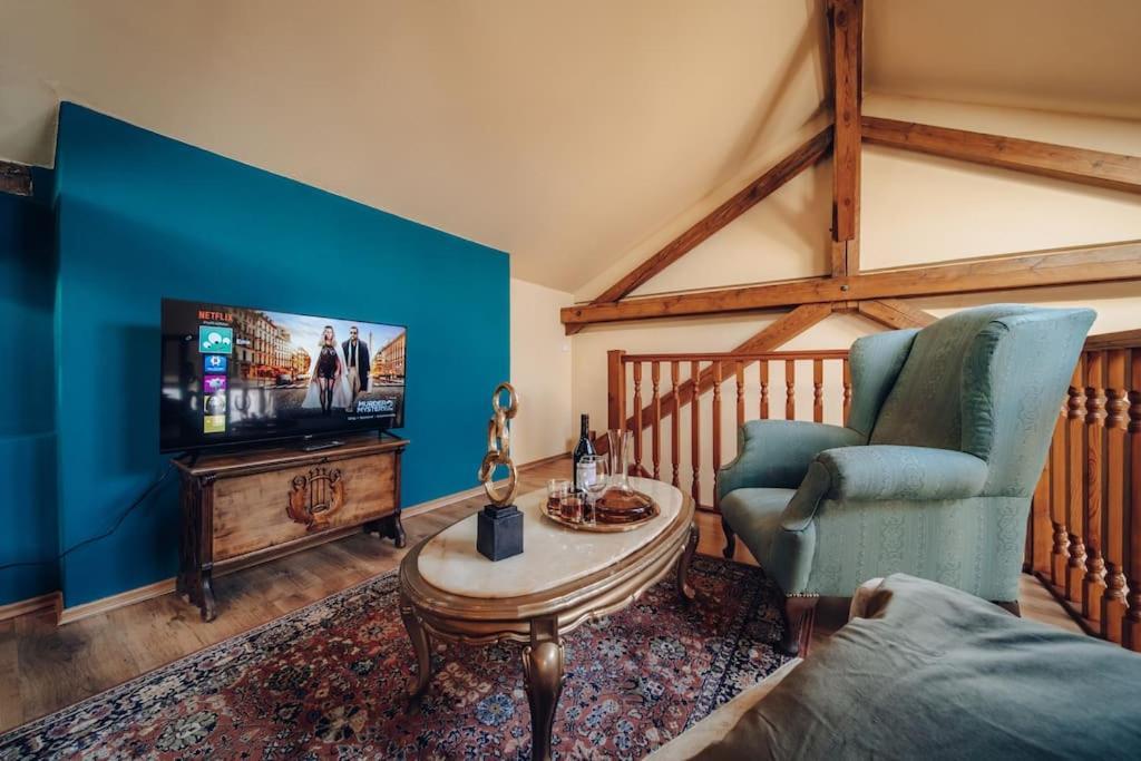 Magnificent Historical Penthouse In The Heart Of Pragueアパートメント エクステリア 写真